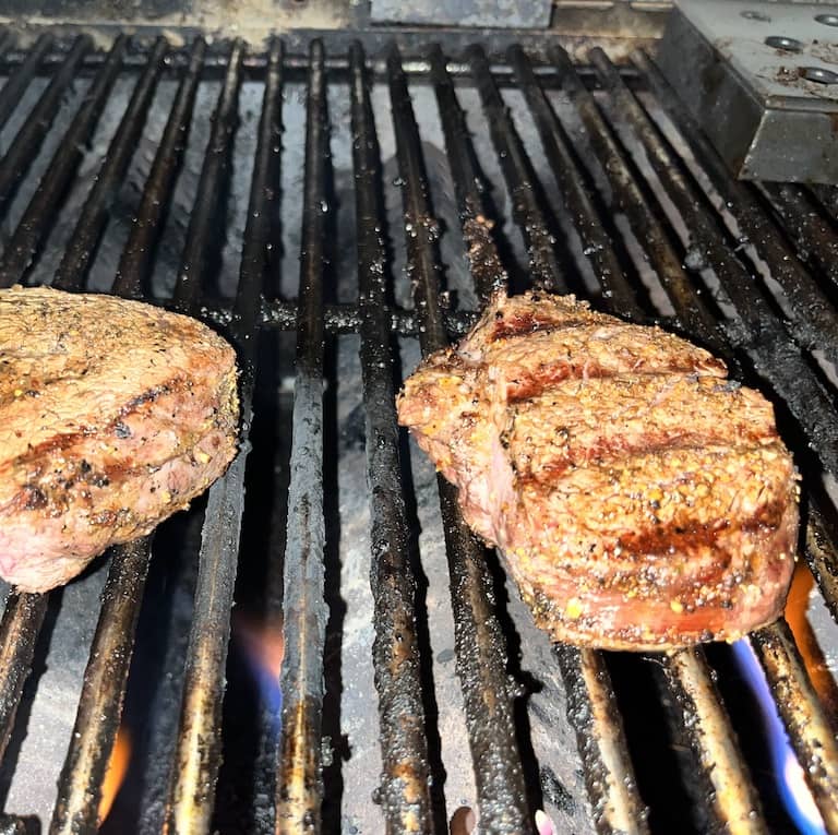 eat well organic steak on grill
